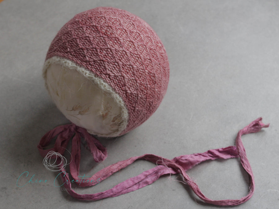 Textured Merino Bonnet  - Newborn - Pinks